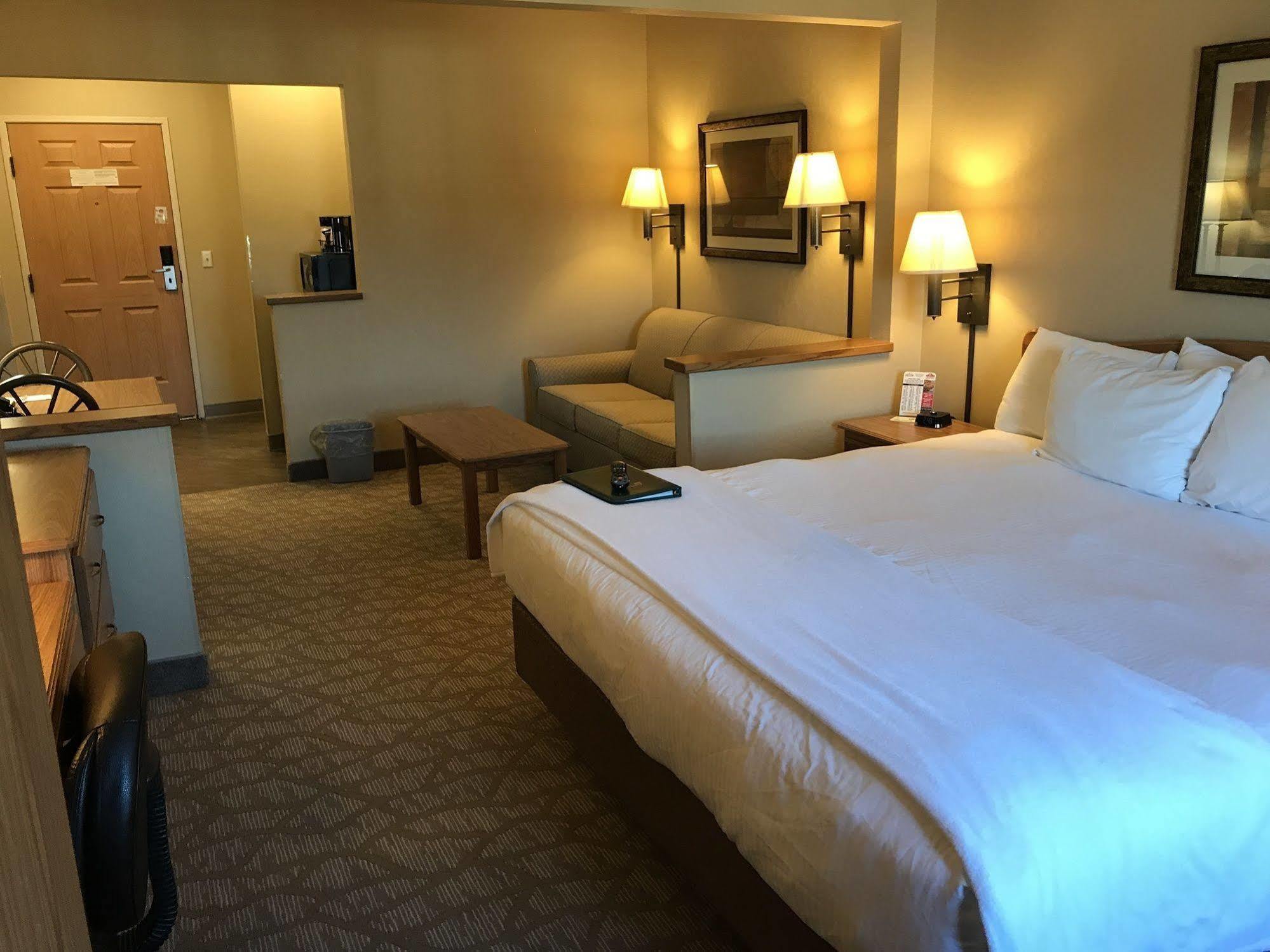 Everspring Suites بسمارك المظهر الخارجي الصورة